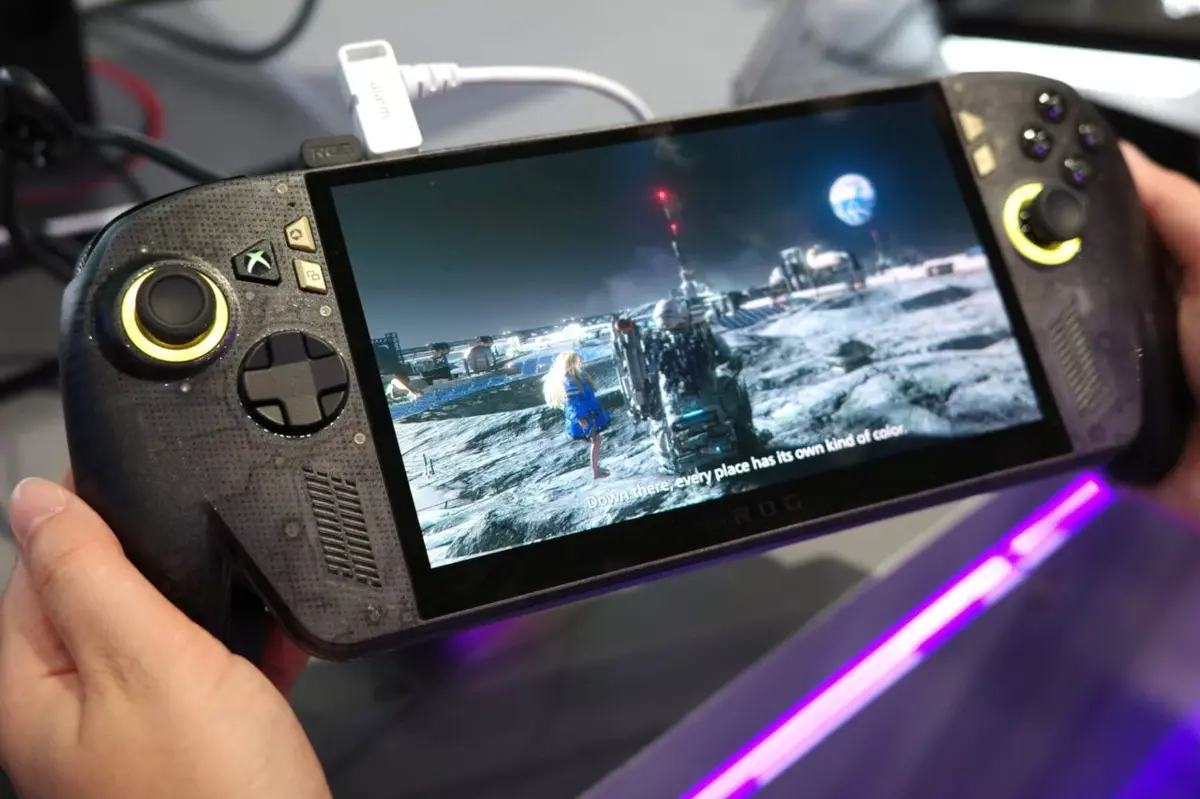 Asus ROG's Xbox Ally X20 Fixes Original Handheld's Issues