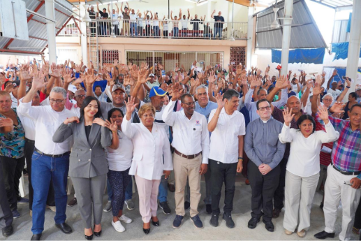Inician en el Barrio Enriquillo de Herrera proceso de titulación de 1,200 familias.   .