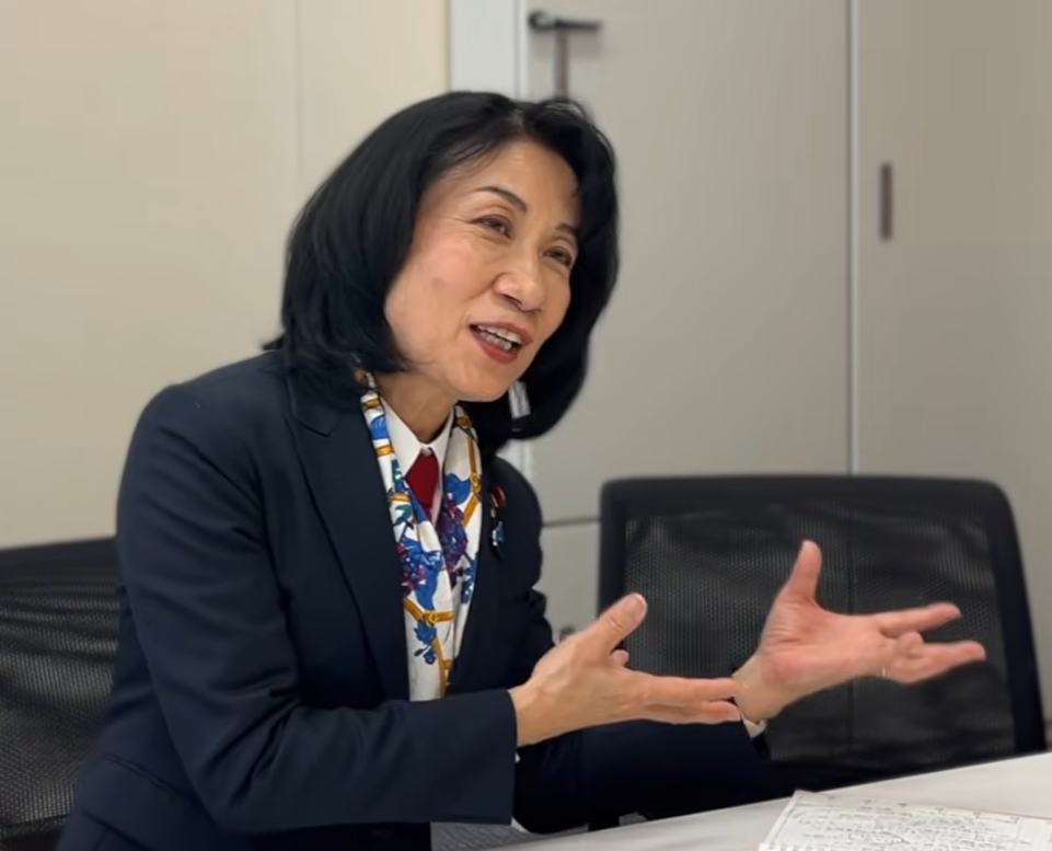 竹上ゆうこ氏