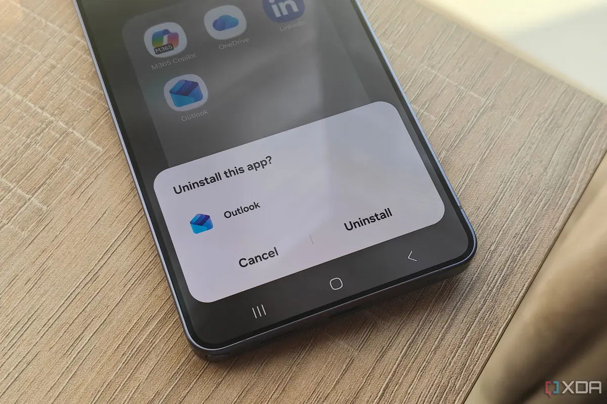 Bloatware pe Android: 5 aplicații de care poți scăpa