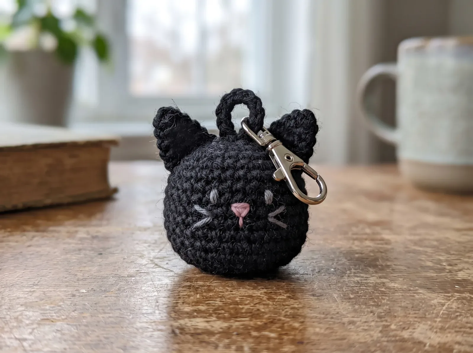 No-Sew Black Cat Bag Charm finished crochet project