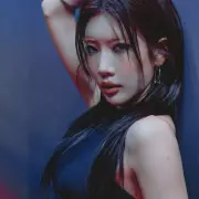 kim lip loona 1368902