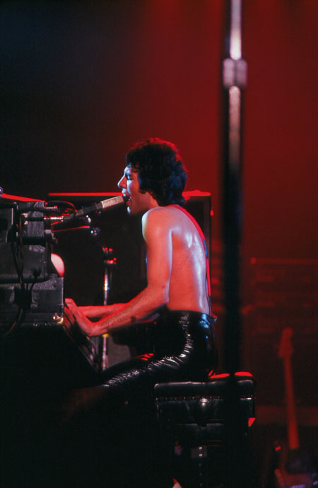 Queen64.jpg