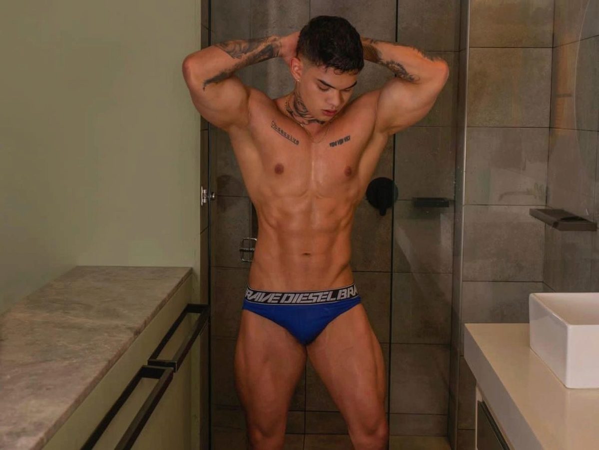 Justin-Clark428