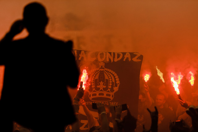 RE4-7557.jpg