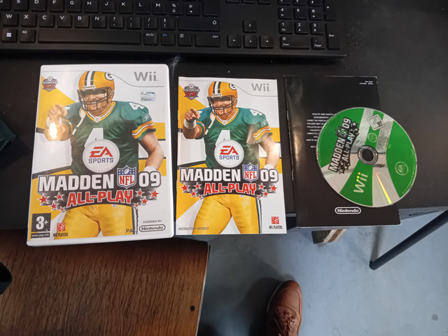 Madden Wii Front