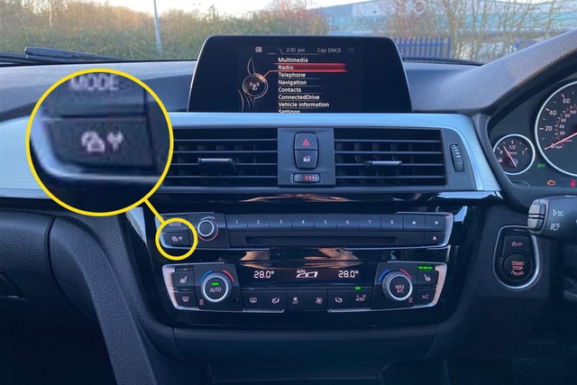 Interior Centre Console Traffic.jpg