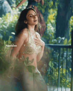 [Image: rakul-preet-cleavage.gif]
