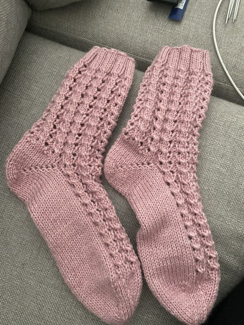 BD605-B13-37-EE-4760-BE7-B-C2-FC4-B1-DD0