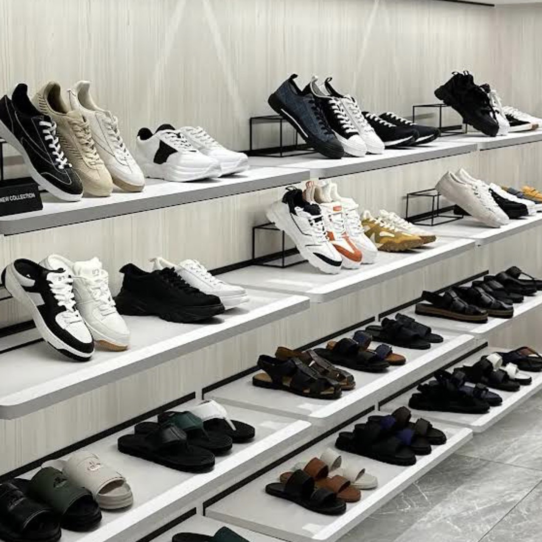 PEDRO shoes and bags display