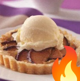 Постер Песочные коржики со сливами и мороженым