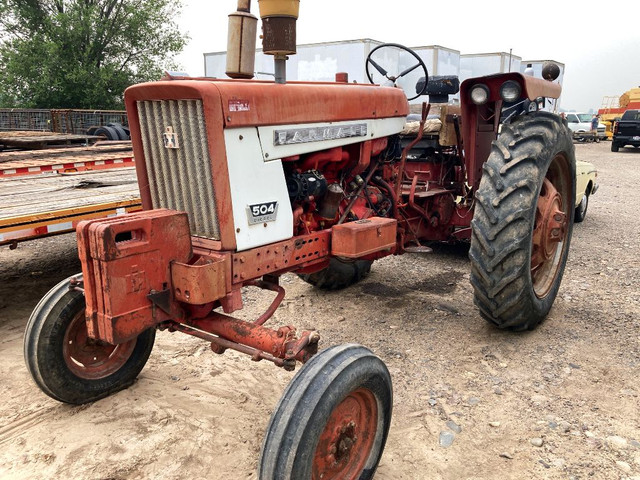 farmall.jpg