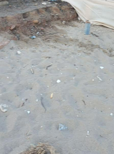 ΕΠΙΚΙΝΔΥΝΑ ΣΙΔΕΡΑ ΕΞΕΧΟΥΝ ΑΠΟ ΤΗΝ ΑΜΜΟ ΣΤΗΝ ΠΑΡΑΛΙΑ ΤΗΣ ΚΩΜΗΣ