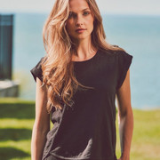 Ashley-Smouter-Wallpapers-Insta-Fit-Bio-1