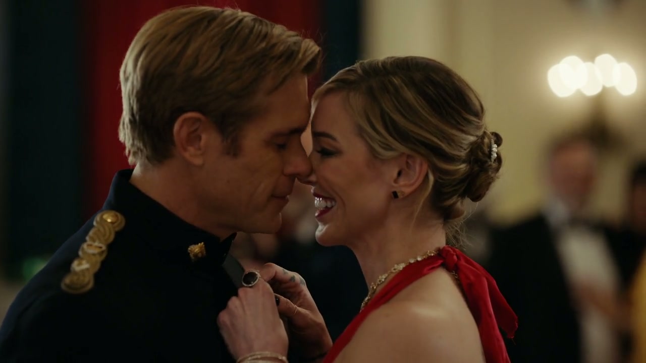 A Royal Christmas Crush Screenshot