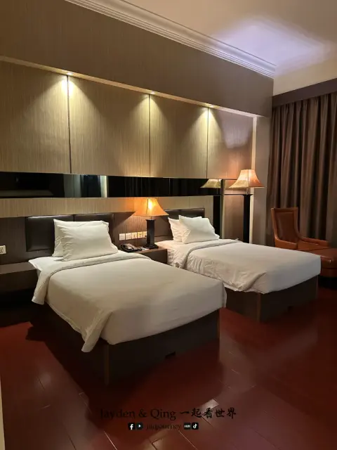 Golden View Hotel1.webp
