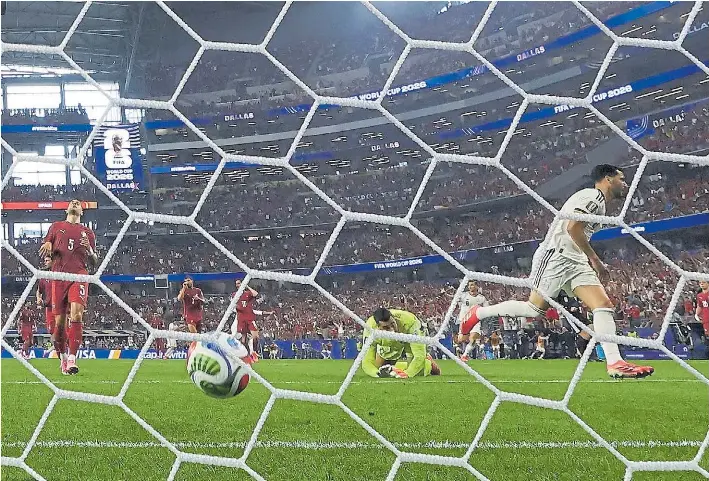 Sobre la hora, España despidió a Ronaldo del Mundial. Bélgica goleó a USA Sobre la hora, España despidió a Ronaldo del Mundial. Bélgica goleó a USA