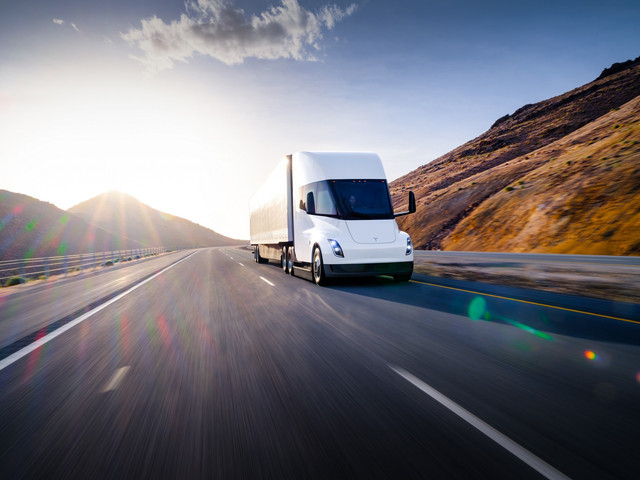 Tesla-Semi-3