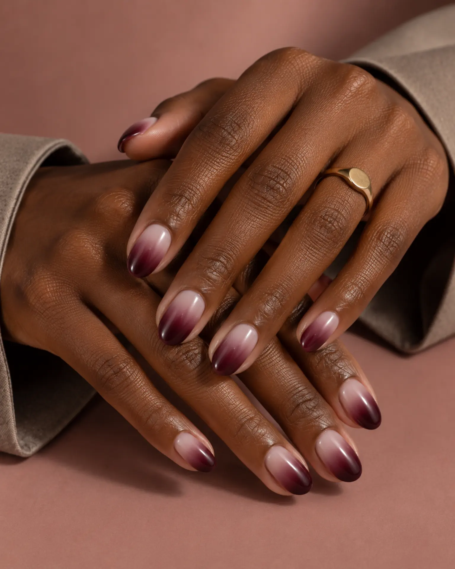 Winter Tonal Ombré manicure inspiration for winter nail ideas