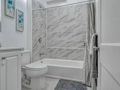 Custom Bathroom Shower & Fixtures