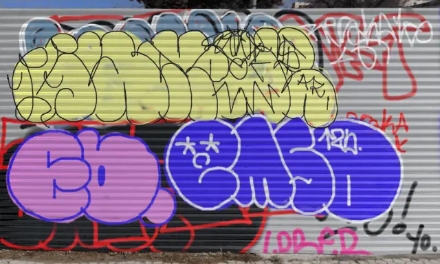 Graffiti artwork by Sumoe