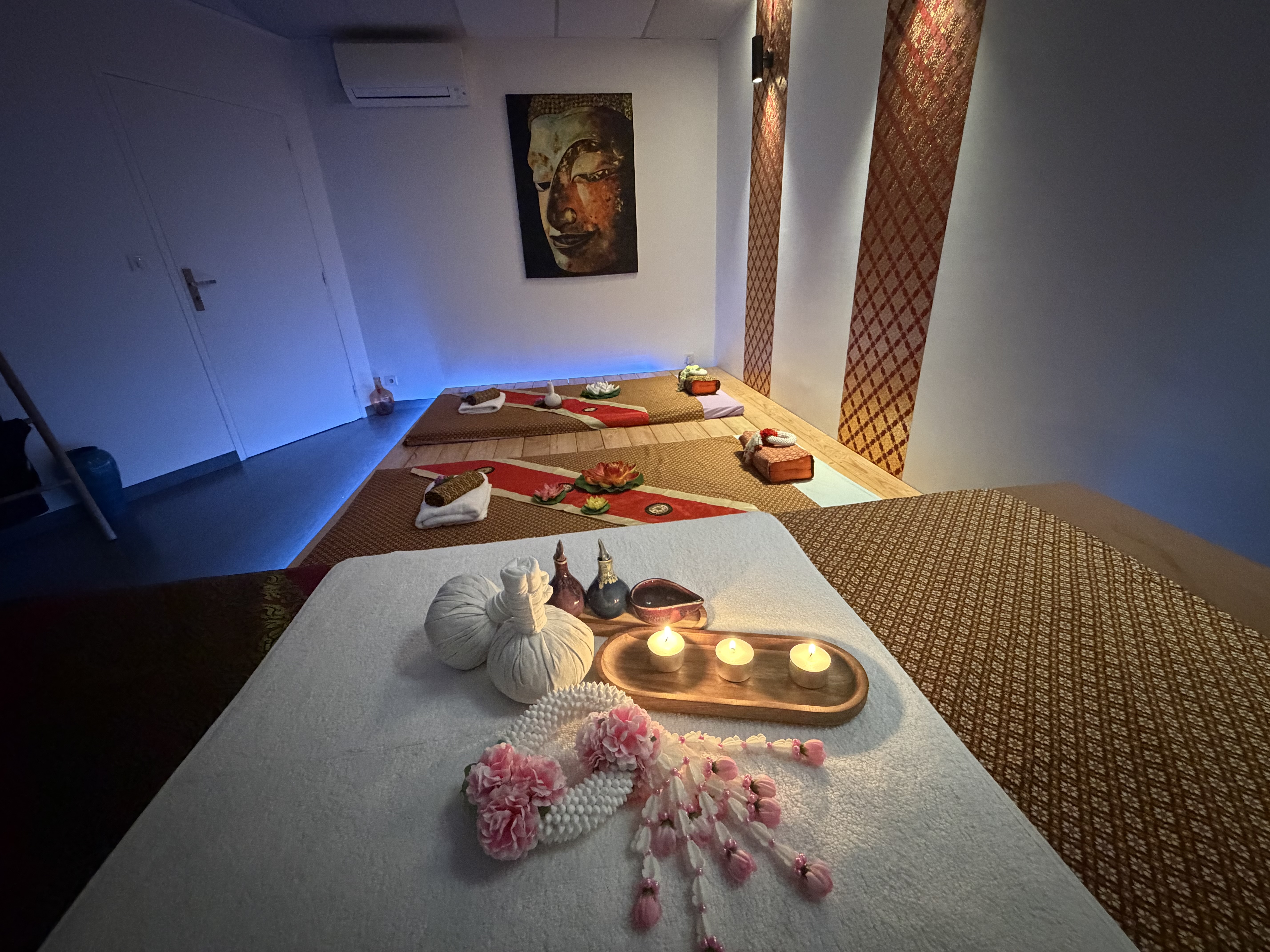 Ambiance tamisée pour massage bien-être hérault