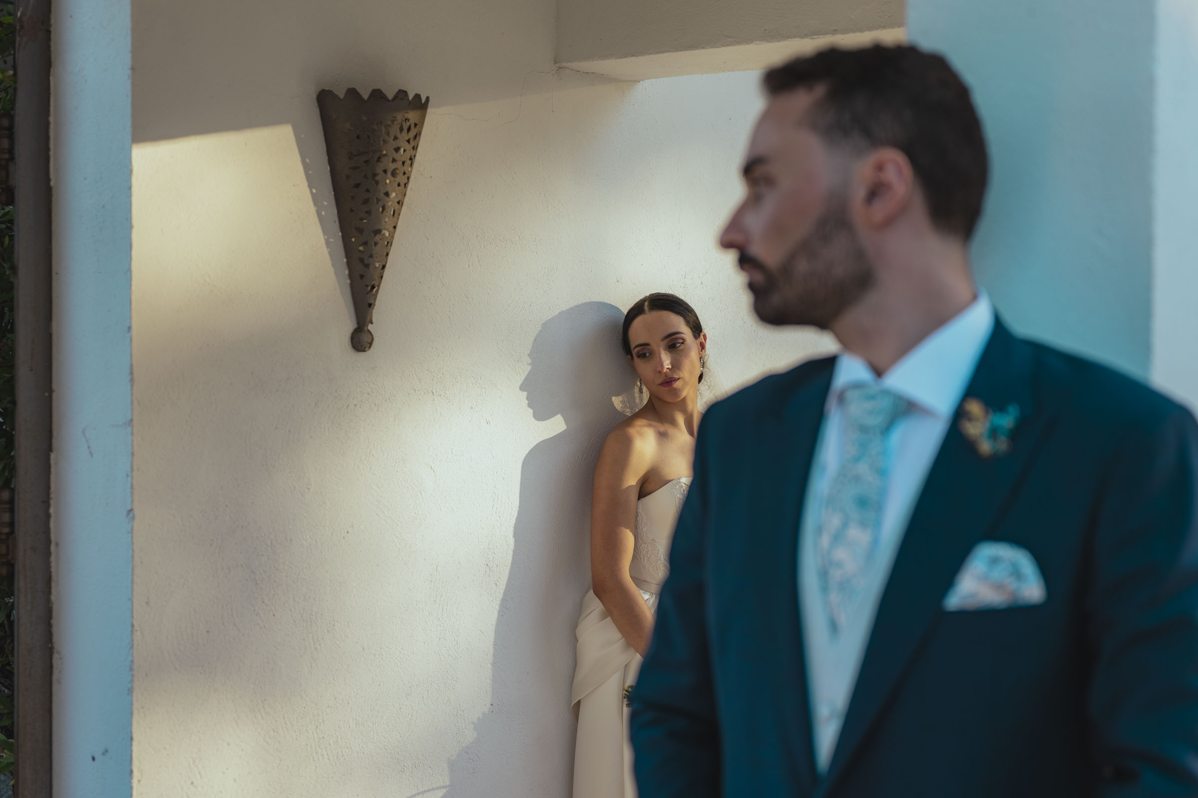 Fotografía de boda en Zaragoza de Pilar y Fernando en el Balcón de San Lázaro con la Basílica del Pilar de fondo