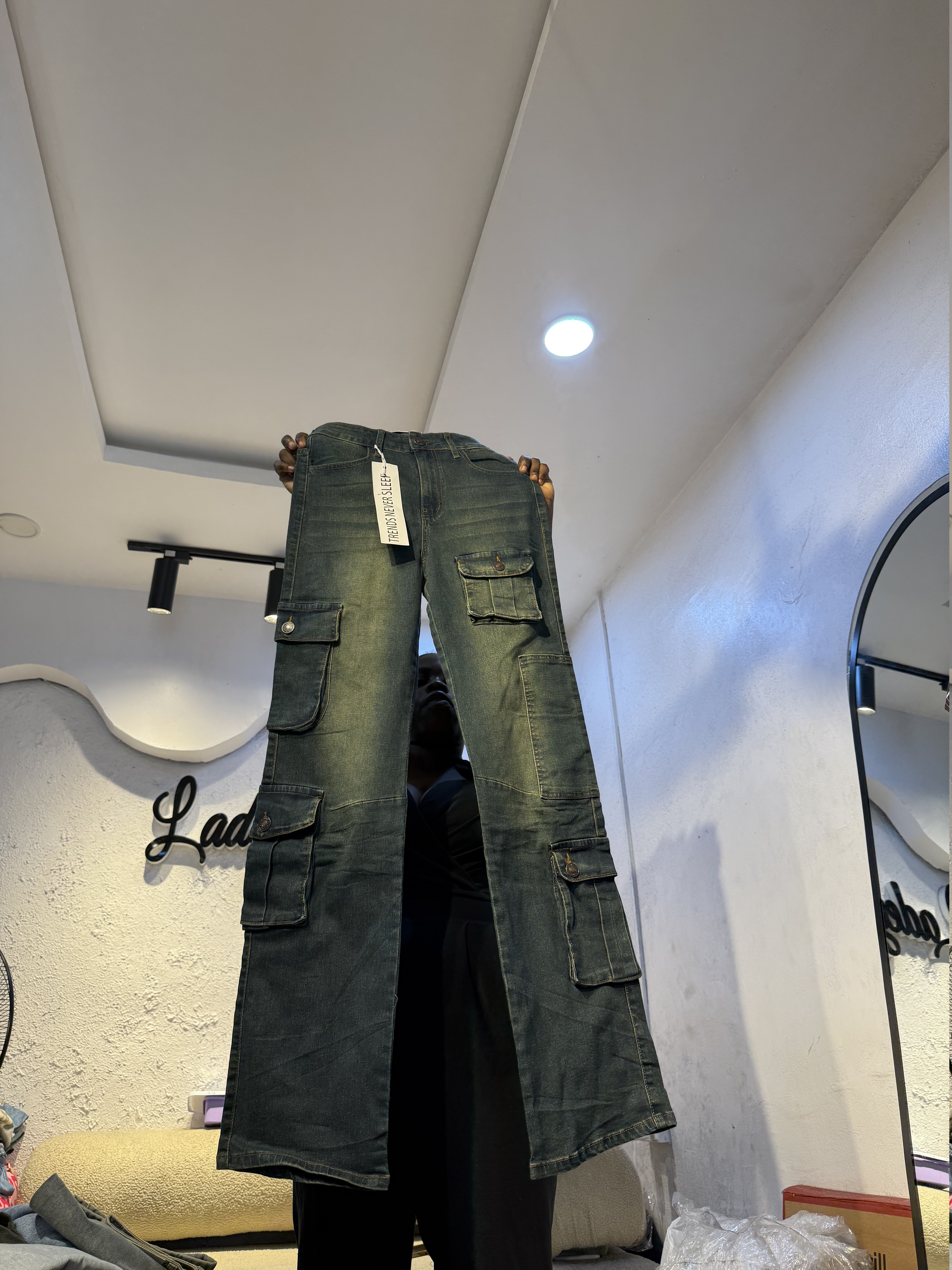 Waist 28