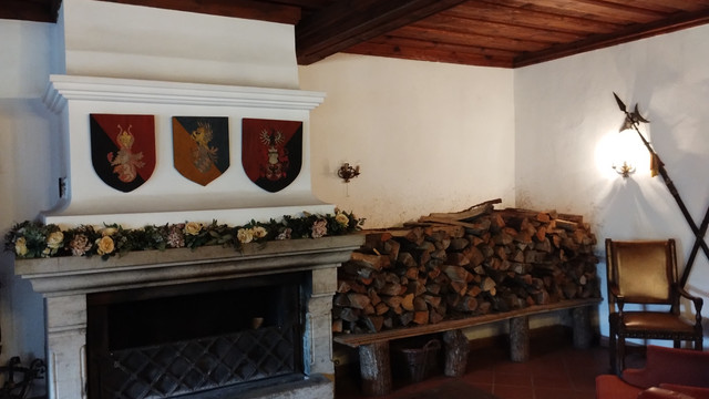 Burg Rabenstein M drinnen (3).jpg
