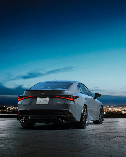 Lexus-IS-500-9