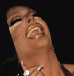 2kx8p9ikaehb1.gif