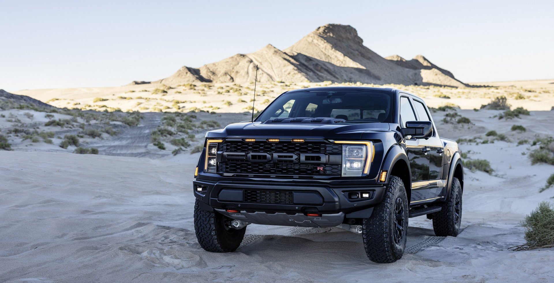 2023-Ford-Raptor-R-4