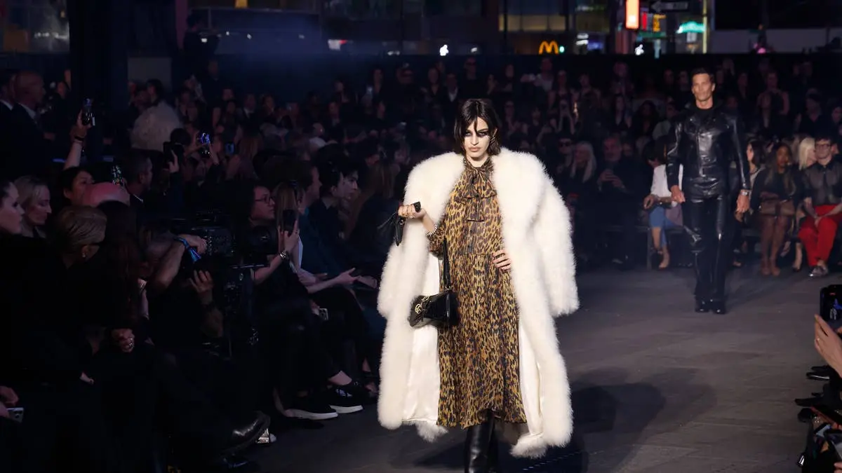 Gucci surprinde: Vânzările depășesc așteptările, Kering exultă