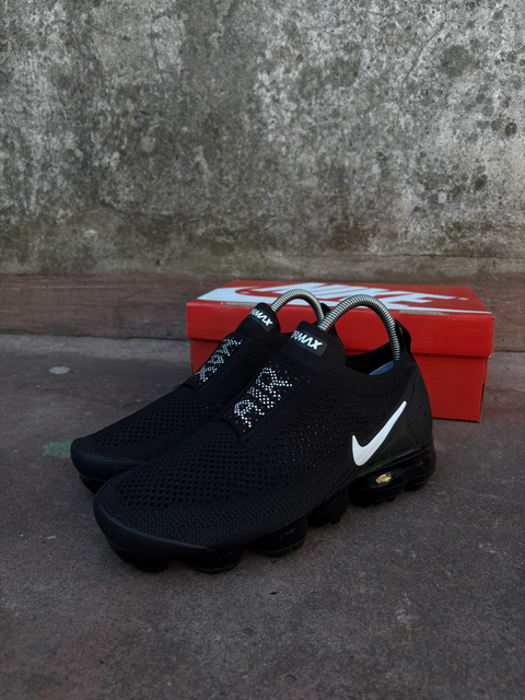 Nike Vapor Max 2.0 Flyknit Black and White