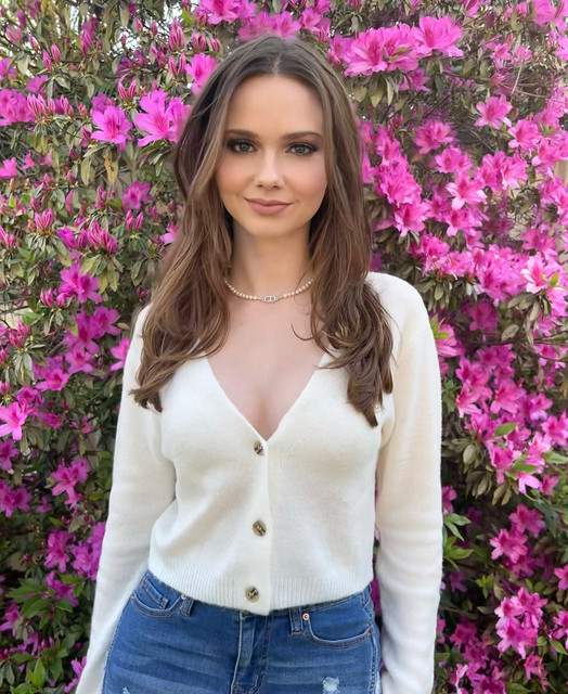 Dana-Rae-Johnson-Wallpapers-Insta-Fit-Bio-6.jpg