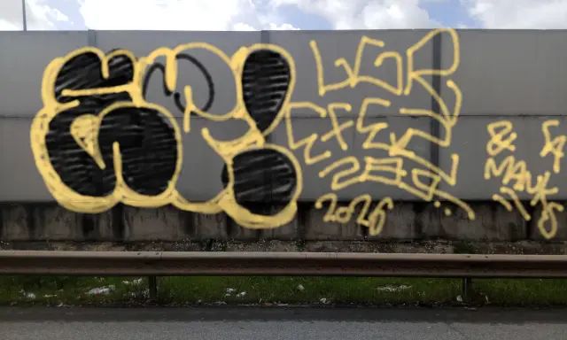 Graffiti artwork by Rickertos