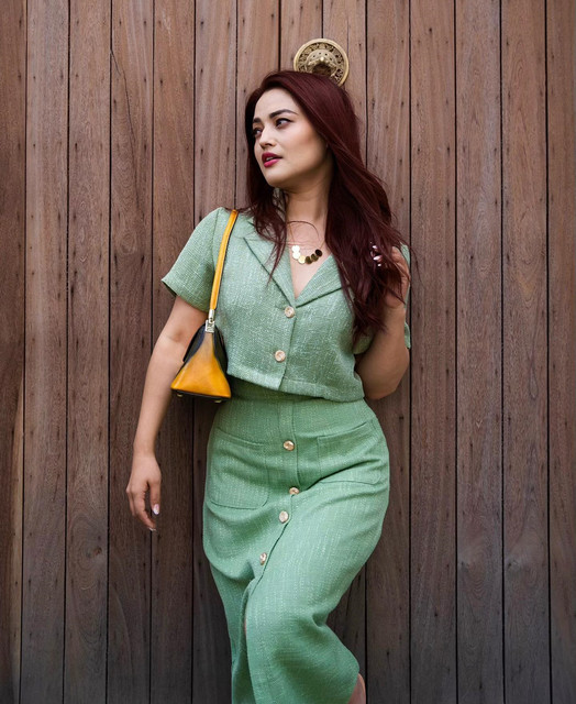 Sandhya-Kc-Wallpapers-Insta-Fit-Bio-7.jpg