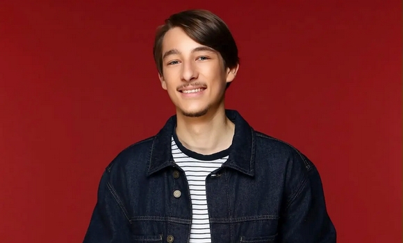 https://i.ibb.co/rKLvJhkP/antoine.jpg