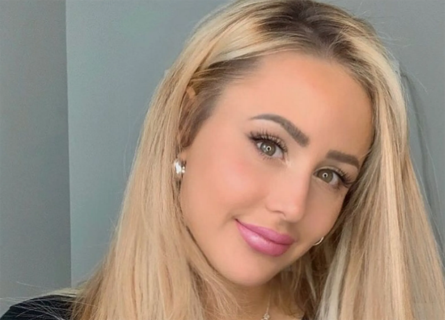 Elodie-Routhier-Wallpapers-Insta-Fit-Bio-1.png