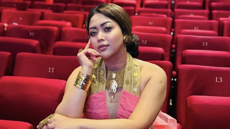 ‘আমি শুধু একজন শিল্পী নই, আমার দেশের প্রতিনিধিও’