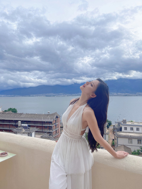 撩开裙子 (18)