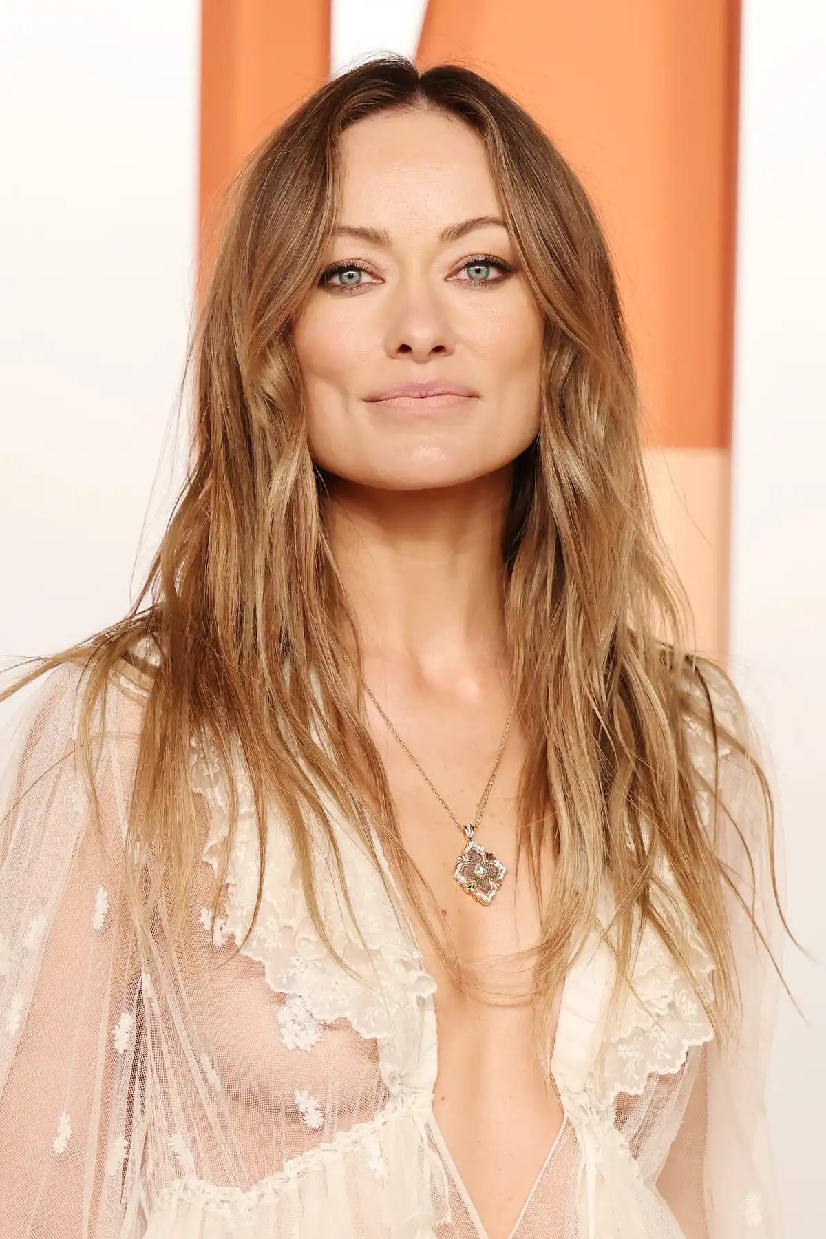 Olivia Wilde's Gray Hoodie Makeover