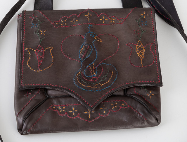 Pouch52-6