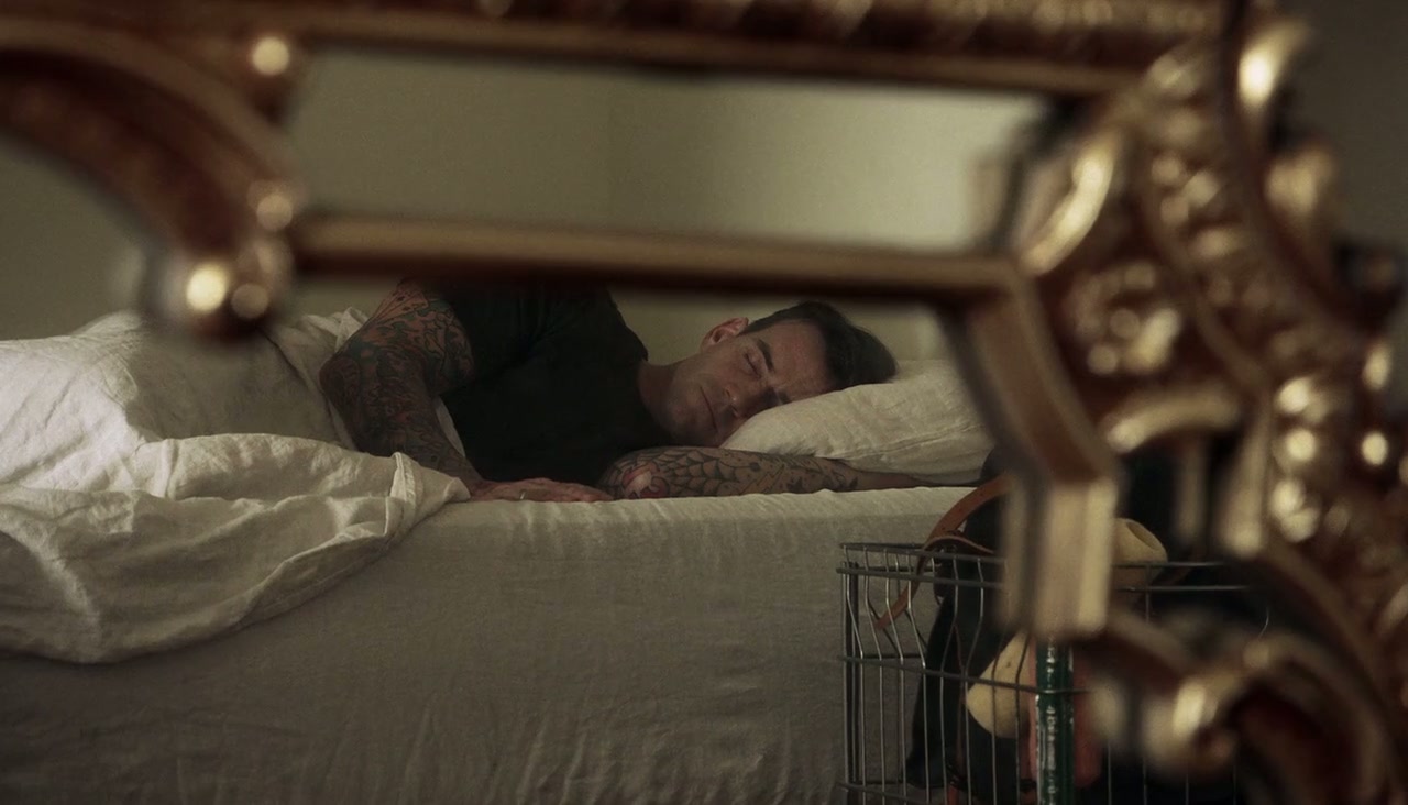 Girl on the Third Floor Screenshot