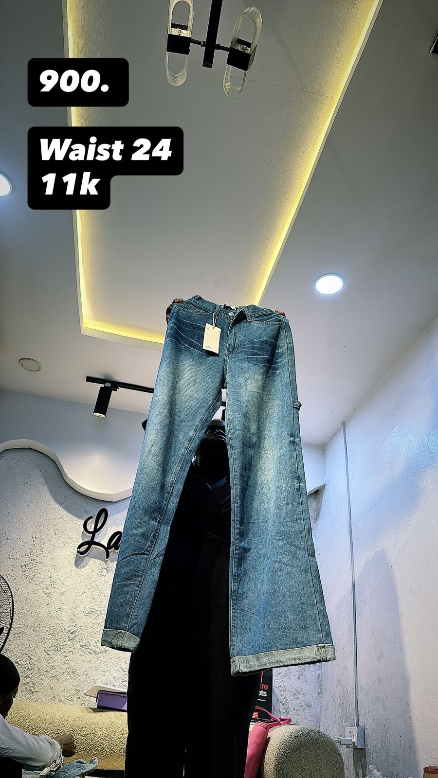 Waist 24