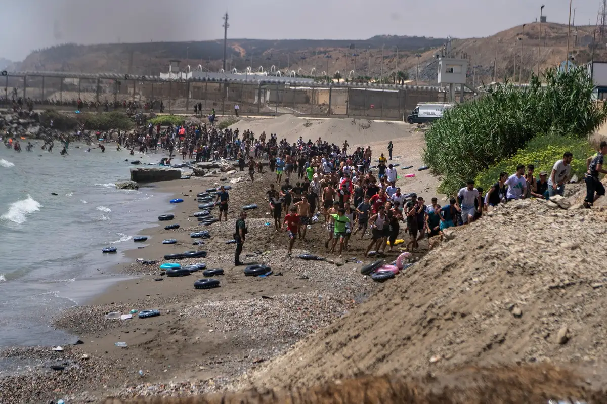 Ceuta riscă un nou val de migranți în această lună. Avertismentul specialiștilor după criza majoră din ultimele zile