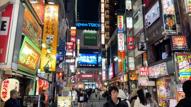 歌舞伎町2.webp