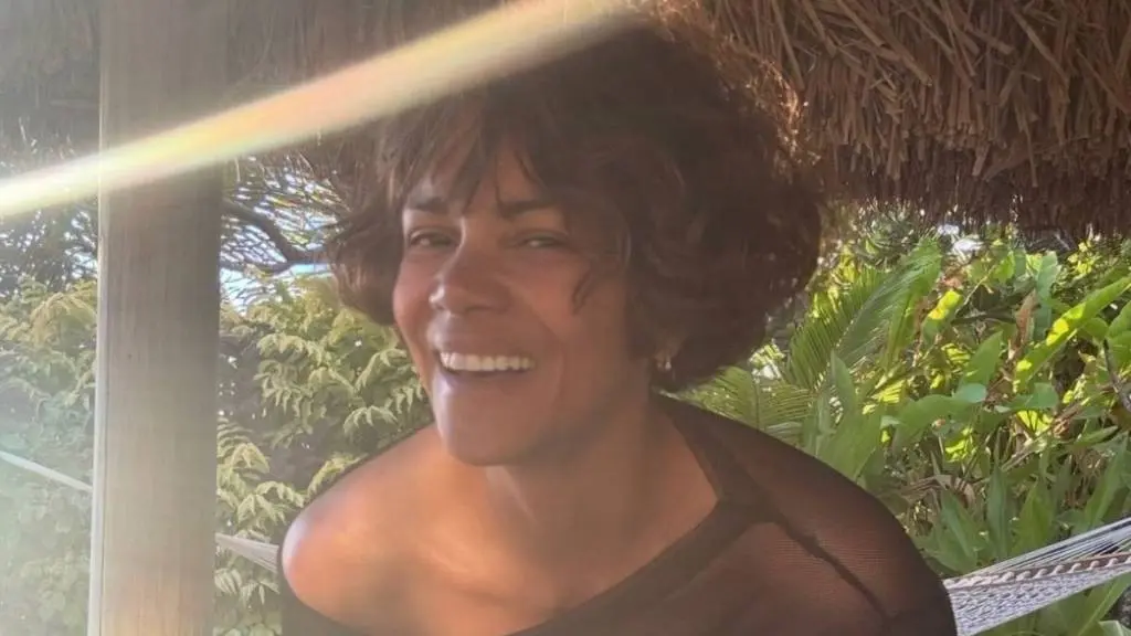 Halle Berry Stuns in Plunging Swimsuit During Fiji Getaway