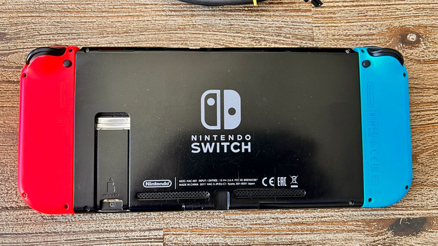 [For Sale] - Nintendo Switch V1 unpatched - Boxed with all original ...