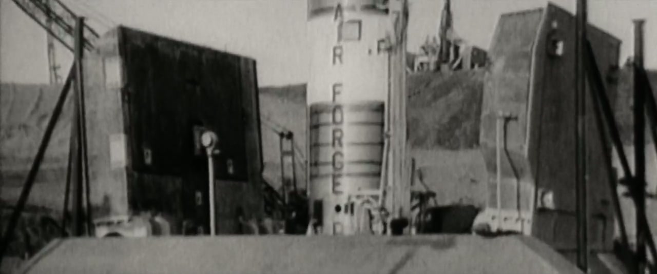 Turning Point: The Bomb and the Cold War Screenshot